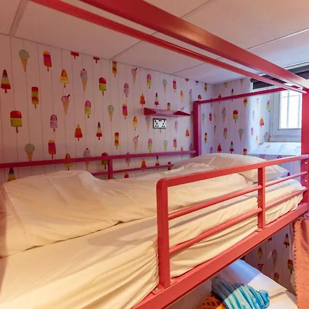 Hostelle - women only hostel London-3