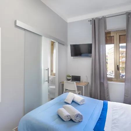 Comfort Rooms Piazza Mariano Armellini-3