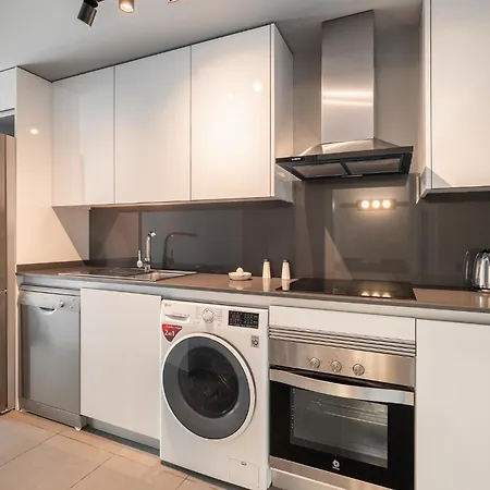 Port Forum Apartments By Olala Homes-2