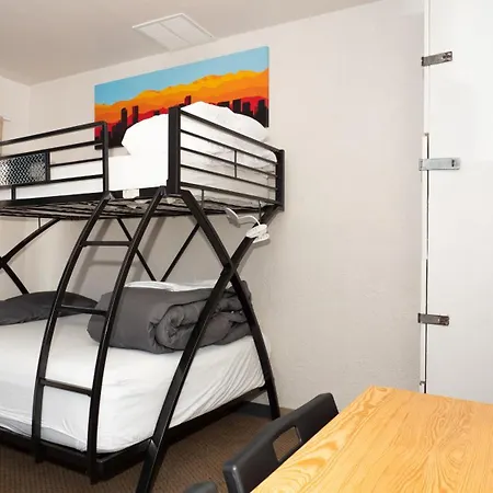 Rad Hostel-2
