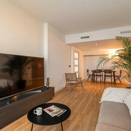 Port Forum Apartments By Olala Homes-3