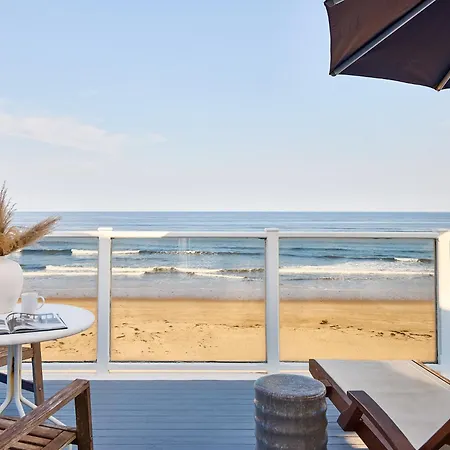 Blue - Inn On The Beach-3