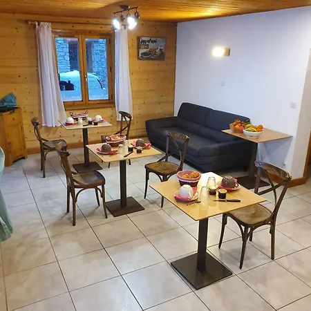 Chalet Le Bois Joli-3