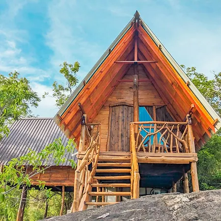 Sigiri Choona Lodge 'unique sunrise viewpoint'-3