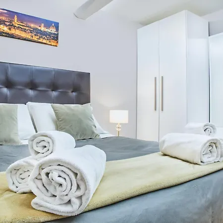 Firenze Rooms Cathedral B&B-2