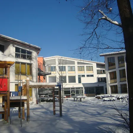 HI Munich Park Youth Hostel-2