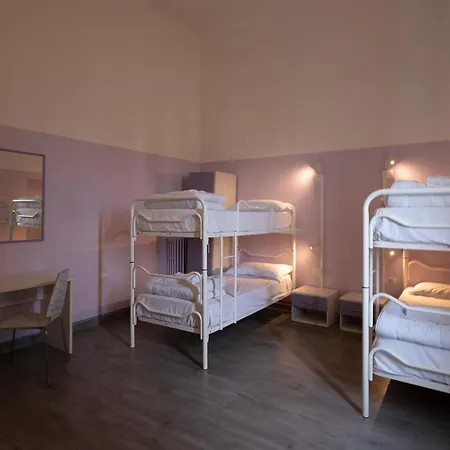 Hotel & Hostel 7-2