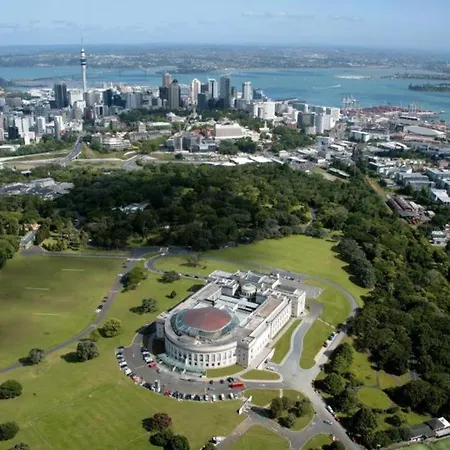 Base Auckland-2