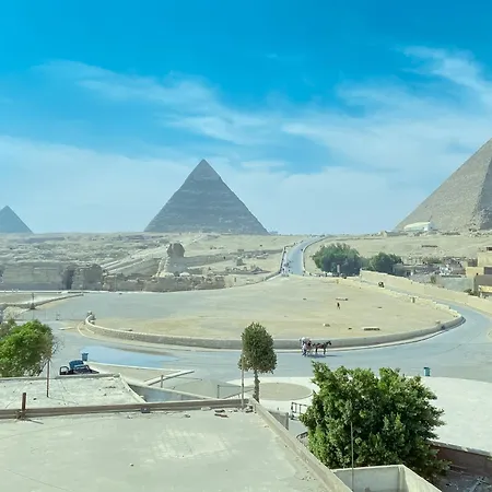 Egypt Pyramids Inn-3