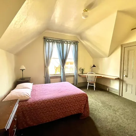 Northwest Portland Hostel-3