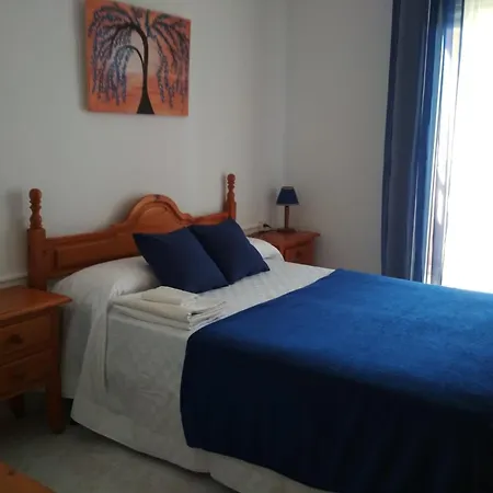 Apartamentos Copacabana Playa-3