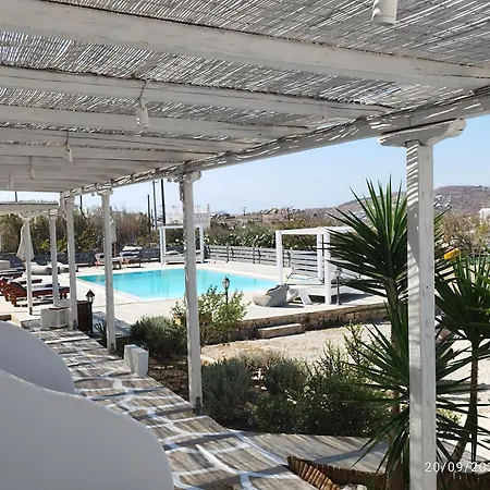 Nikos Rooms-2