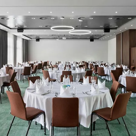 Courtyard By Marriott Basel-3
