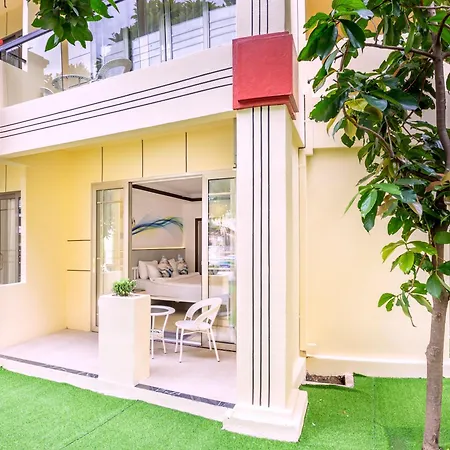 Mermaid Beach Resort - 100M To Beach, Saltwater Pool & Beergarden-3