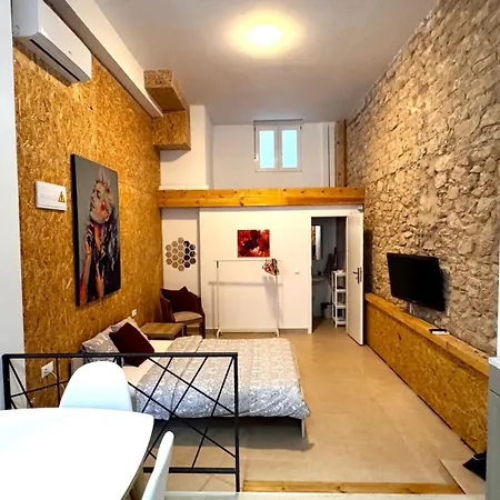 Soho Boho Apartments - With Sunny Rooftop Terrace And Fiber Optic Internet-3