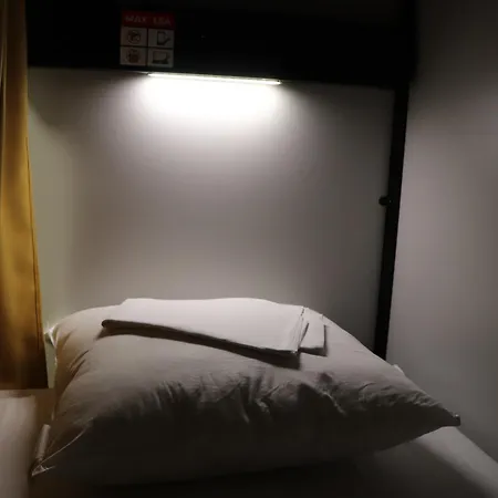 Hi Brussels Jacques Brel Hostel-2