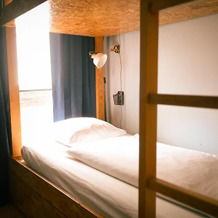 Goodnight Hostel-3