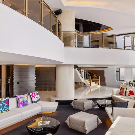 V Hotel Dubai, Curio Collection By Hilton-3