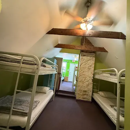 Ottawa Backpackers Inn-2