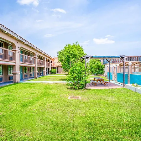 Lone Star Inn & Suites By Oyo Harlingen Tx-2