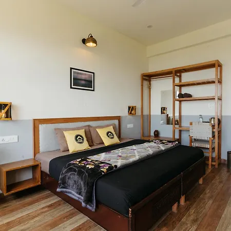 Bunker Hostels Kareri-2