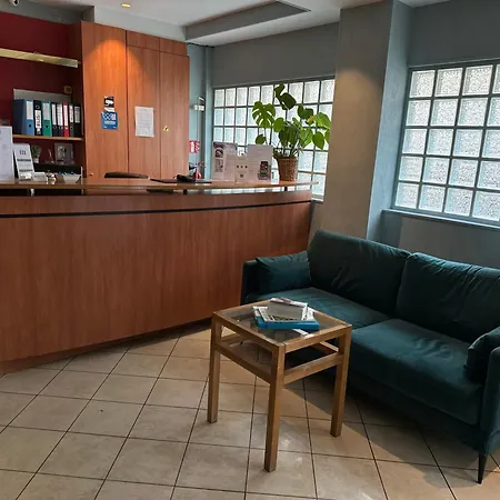 Merryl Hotel-2