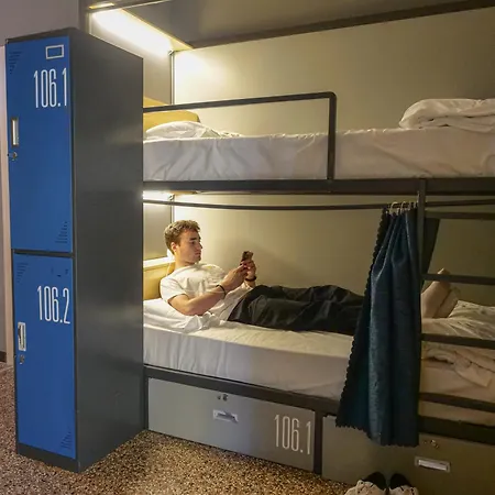Marathon Hostel-2