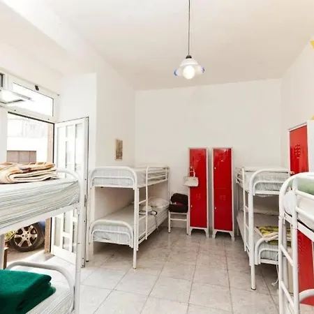 Ring Hostel-3