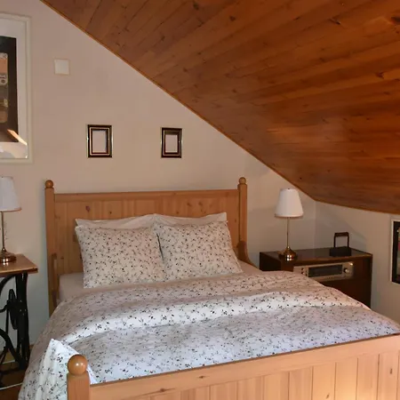 Sintra Small Hostel-2