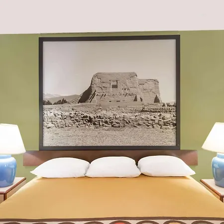 Super 8 By Wyndham Socorro-3