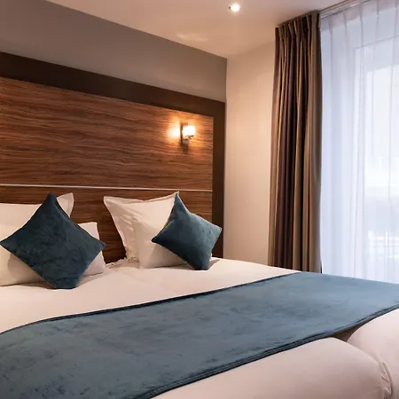 Hotel Apolonia Paris Montmartre; Sure Hotel Collection By Best Western-2