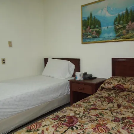 World Hotel-3