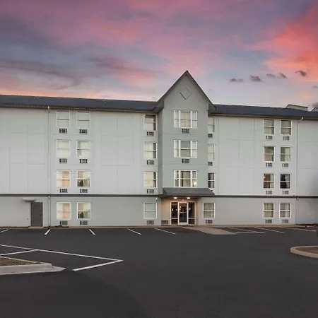 Rodeway Inn & Suites Near Outlet Mall - Asheville-3