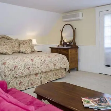 Ashley Inn-3