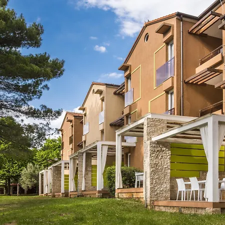 Apartments Stella Plava Laguna-3