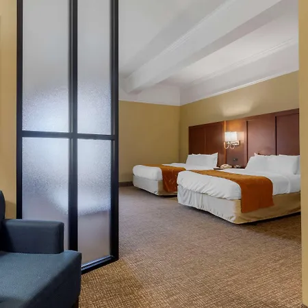 Comfort Suites Savannah North-3