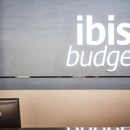 Ibis Budget Singapore Sapphire-2