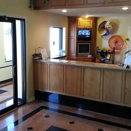 12 Oaks Hotel-3