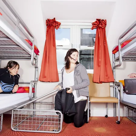 Snoozles Quay Street Tourist Hostel-2