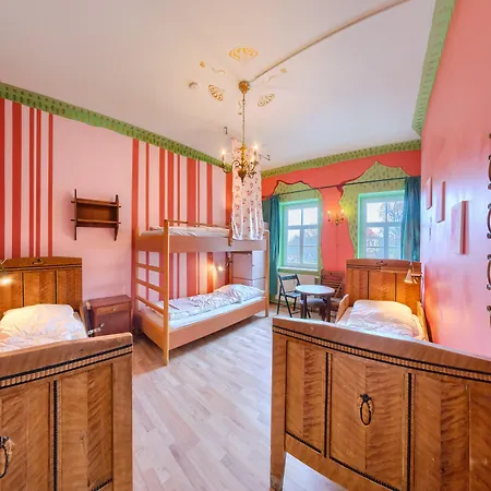 Labyrinth Hostel Weimar-3