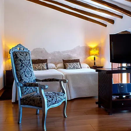 Cases Noves - Boutique Accommodation - Adults Only-3