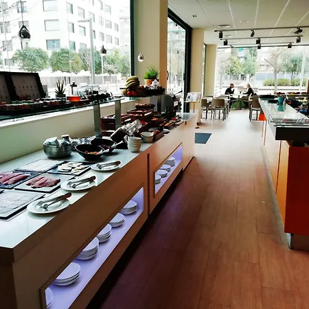 Aura Park Aparthotel Fira Barcelona-2