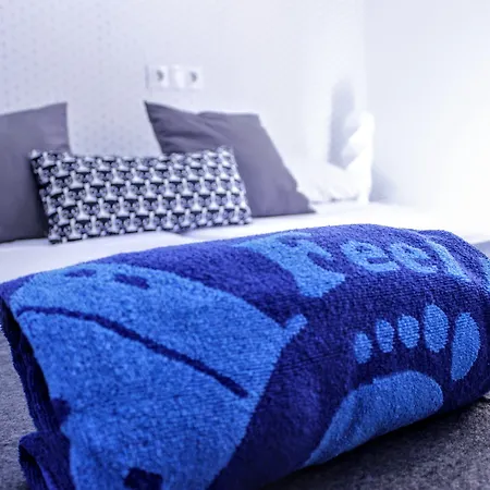 Feel Hostels Soho Malaga-3