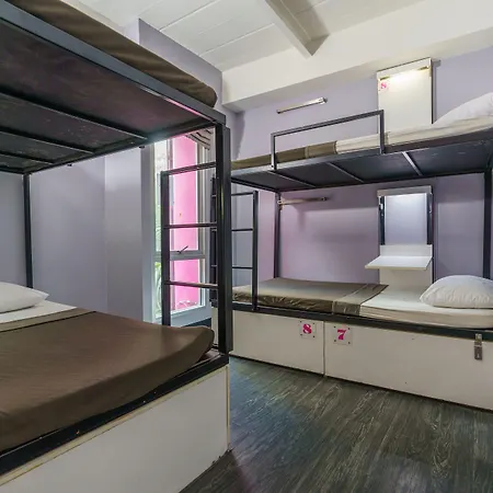 Cheqinn Hostel - Sukhumvit 4 Nana Plaza-2