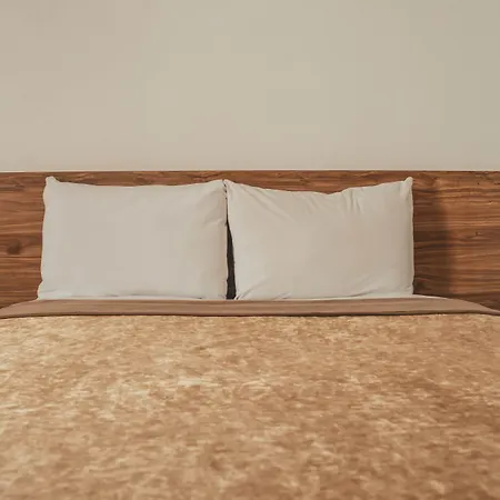 Hotel Latino-2