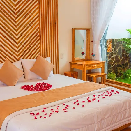Little Garden Bungalow-3