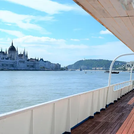 Grand Jules - Boat Hotel-3