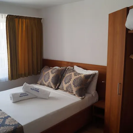 Hotel Old Town-3