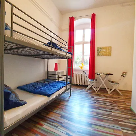 Hostel 199-2