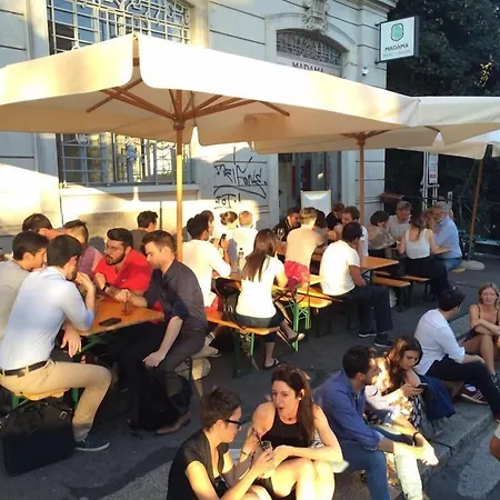 Madama Hostel & Bistrot-2